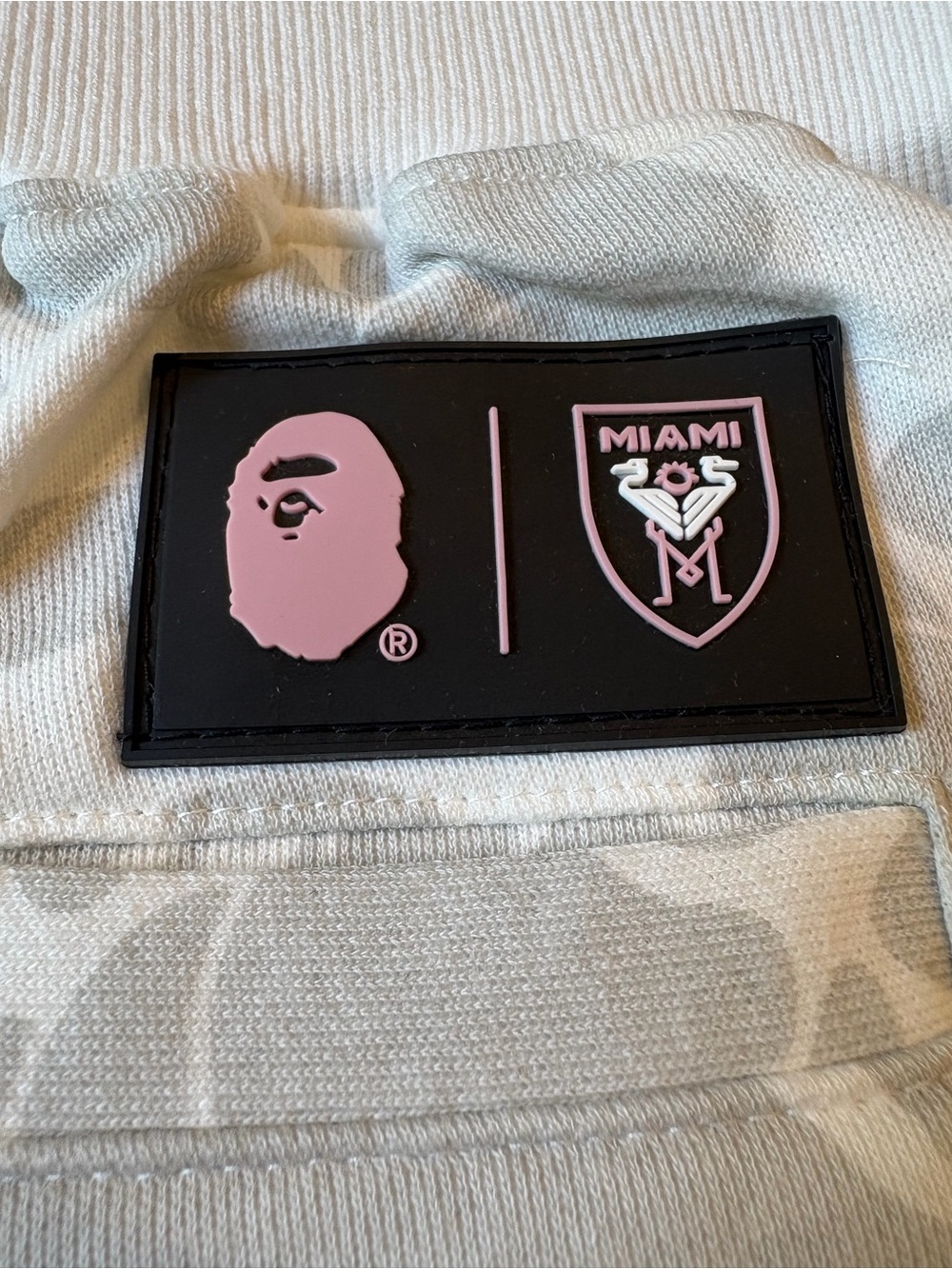 Bape Miami Camo Knit Shorts - Beige & Pink Logo - Picture 9 of 9